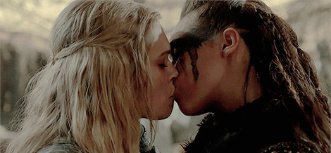 the-100-clarke-and-lexa-470