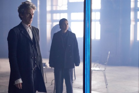 doctor-who-10x08-03